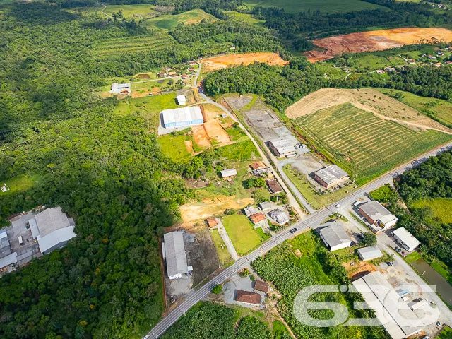 TERRENO INDUSTRIAL EM ARAQUARI
Este terreno indu