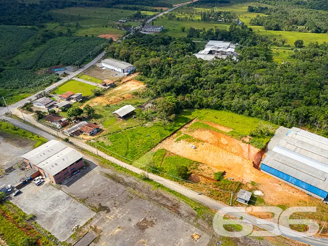 TERRENO INDUSTRIAL EM ARAQUARI
Este terreno indu