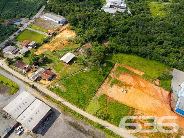TERRENO INDUSTRIAL EM ARAQUARI
Este terreno indu