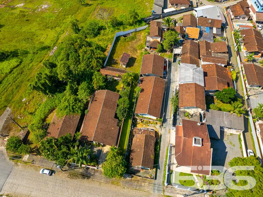 AMPLO TERRENO NO BAIRRO BUCAREIN - ESTUDA PERMUTA