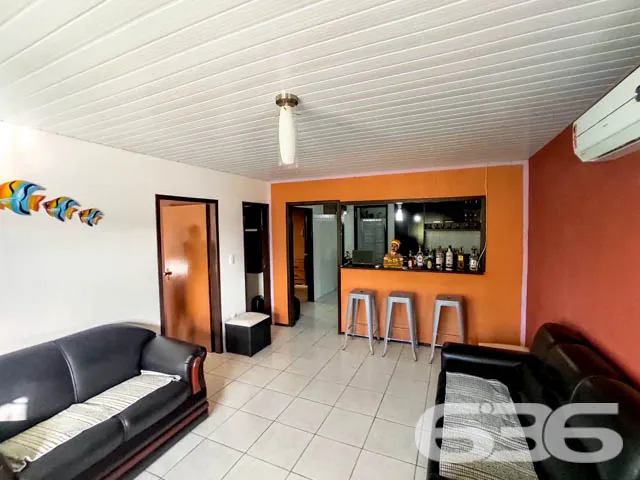 CASA COM PISCINA PRÓXIMA AO MAR EM UBATUBA EM SÃO
