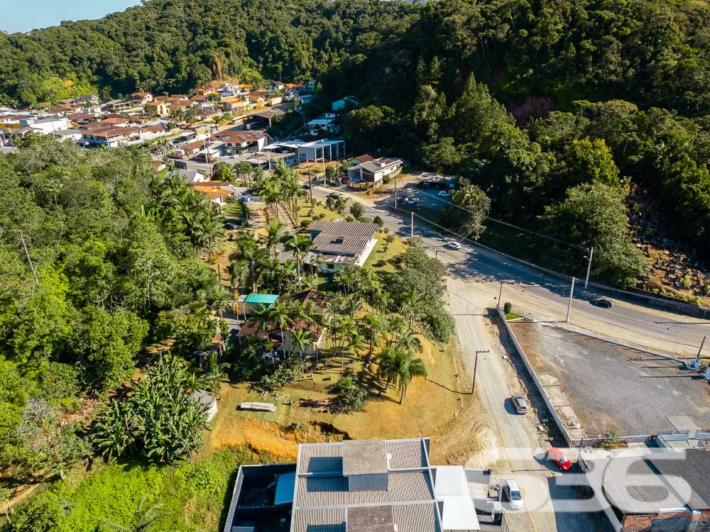 MAGNÍFICO TERRENO À VENDA NO CENTRO DE PIRABEIRABA