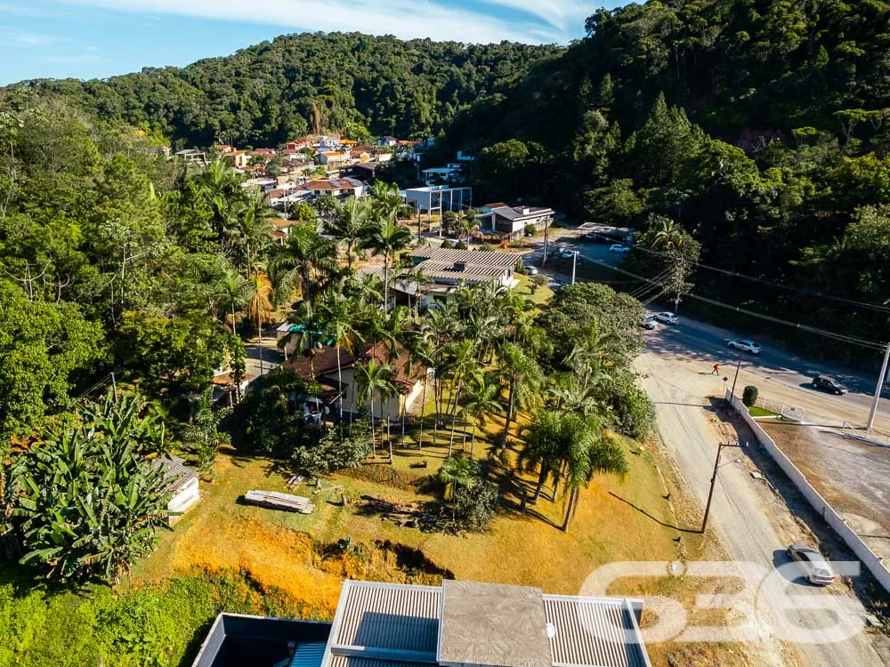 MAGNÍFICO TERRENO À VENDA NO CENTRO DE PIRABEIRABA