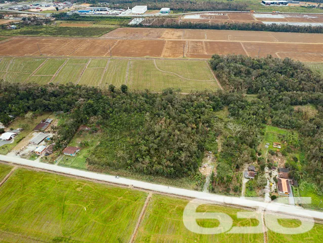 OPORTUNIDADE DE TERRENO ÚNICO EM GARUVA
Se você e