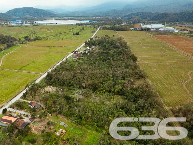OPORTUNIDADE DE TERRENO ÚNICO EM GARUVA
Se você e