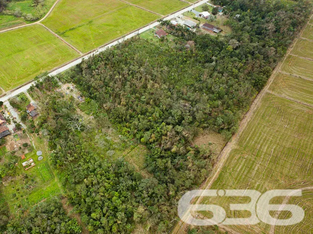 OPORTUNIDADE DE TERRENO ÚNICO EM GARUVA
Se você e