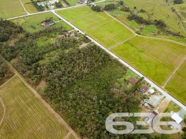 OPORTUNIDADE DE TERRENO ÚNICO EM GARUVA
Se você e