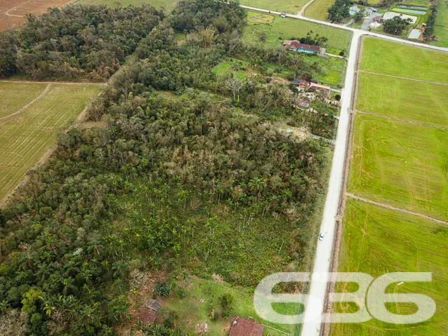 OPORTUNIDADE DE TERRENO ÚNICO EM GARUVA
Se você e