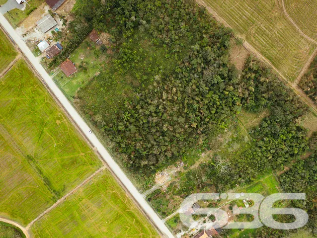 OPORTUNIDADE DE TERRENO ÚNICO EM GARUVA
Se você e