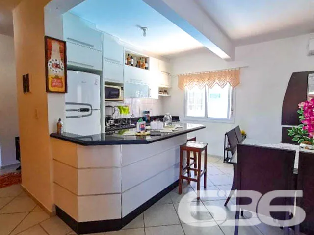 CASA COM PISCINA E ÁREA DE FESTAS EM UBATUBA, SÃO