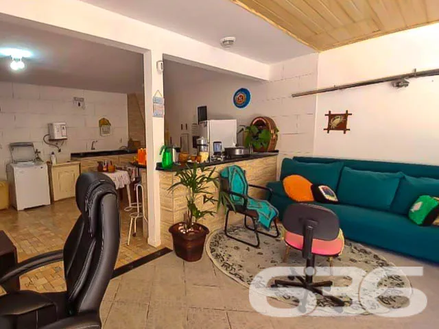 CASA COM PISCINA E ÁREA DE FESTAS EM UBATUBA, SÃO