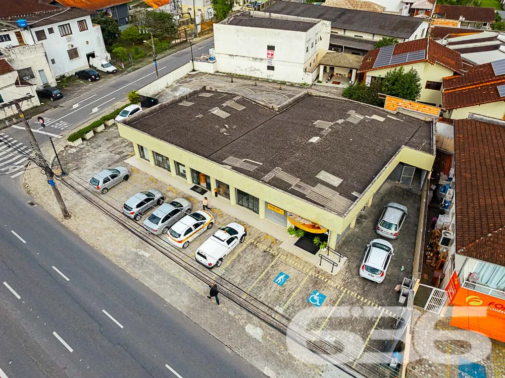 OPORTUNIDADE DE IMÓVEL COMERCIAL NO BAIRRO IRIRIÚ