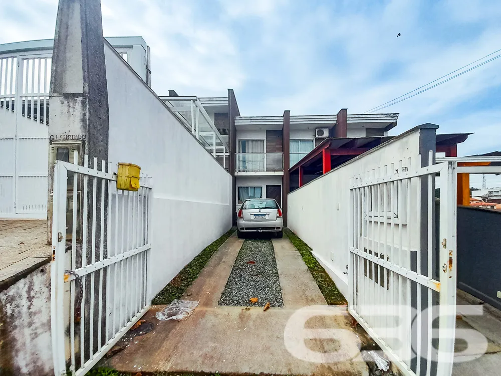 IMĂVEL Ă VENDA NO BAIRRO JARIBATUBA COM 2 QUARTOS