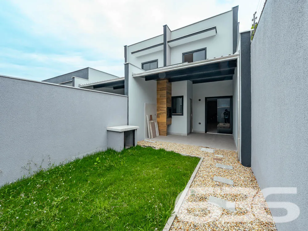 IMÓVEL COM SUÍTE + 2 QUARTOS NO BAIRRO SAGUAÇU
Ap