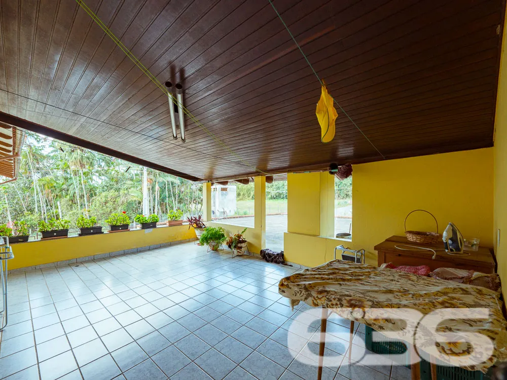 IMÓVEL COMERCIAL NO CENTRO DE PIRABEIRABA: INVISTA