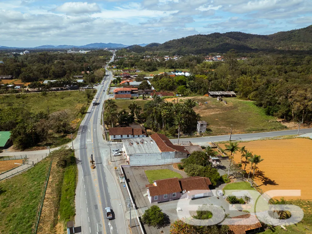 IMÓVEL COMERCIAL NO CENTRO DE PIRABEIRABA: INVISTA