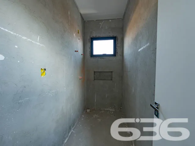 IMÓVEL DE ALTO PADRÃO NO BAIRRO IRIRÚ - COM SUÍTE