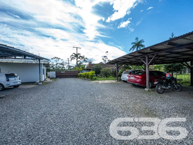 VENDE-SE AMPLA EMPRESA NO CENTRO DE ARAQUARI! INVI