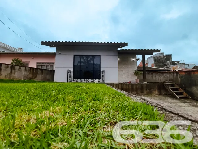 IMÓVEL COM SUÍTE + 2 DORMITÓRIOS NO BAIRRO PETRÓPO
