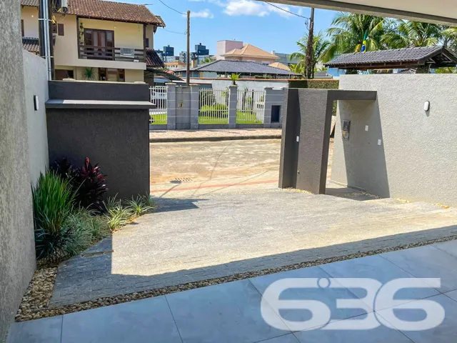 ALTO PADRÃO! BELÍSSIMO IMÓVEL COM 3 SUÍTES NO BAIR