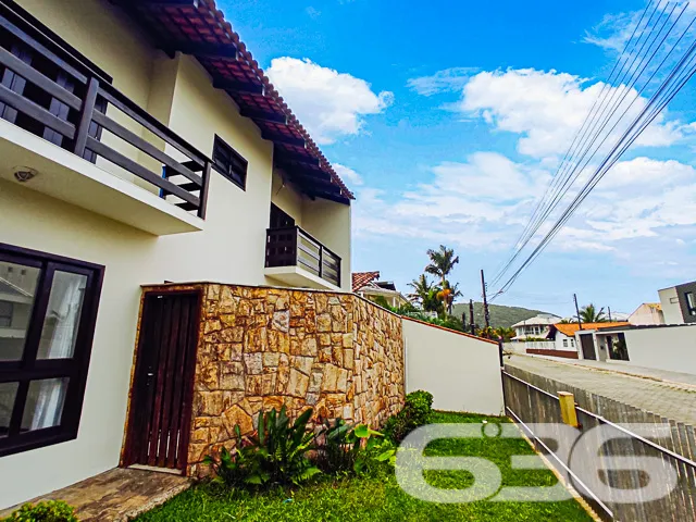 Sobrado a 330m da Praia em Itaguaçu, Ubatuba - São