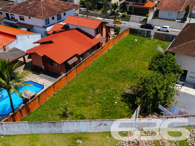 TERRENO PLANO E PRONTO PARA CONSTRUIR À VENDA NO B