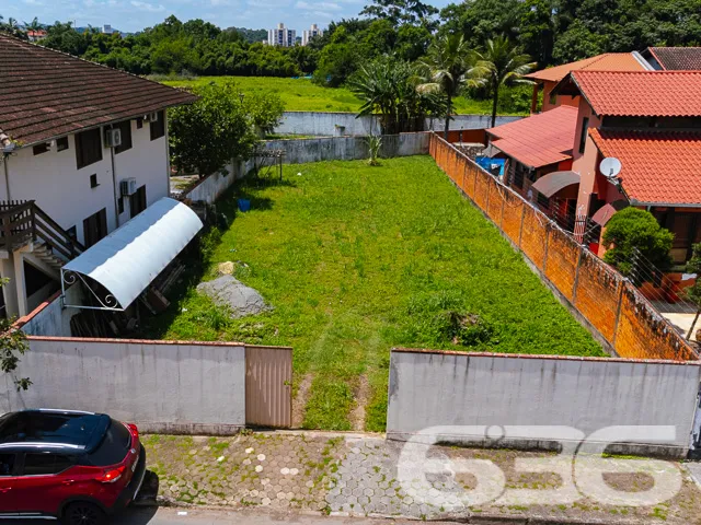 TERRENO PLANO E PRONTO PARA CONSTRUIR À VENDA NO B