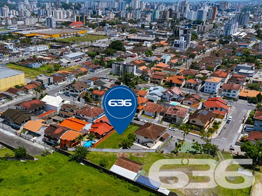 TERRENO PLANO E PRONTO PARA CONSTRUIR À VENDA NO B