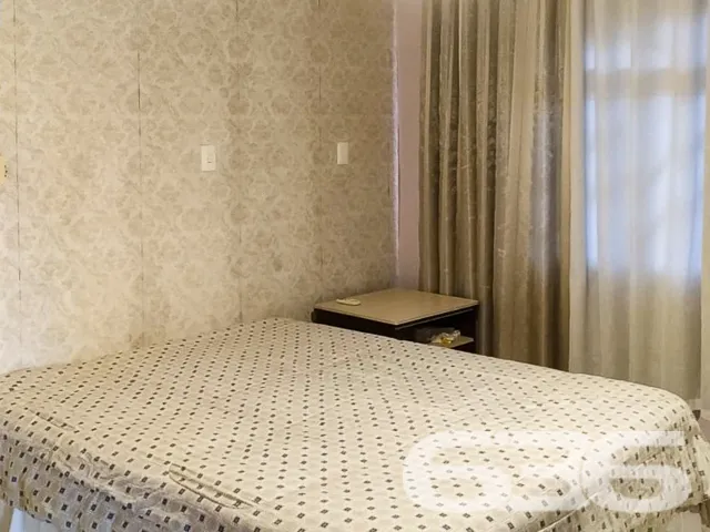 BELO SOBRADO COM SUÍTE + 2 QUARTOS NO BAIRRO FÁTIM