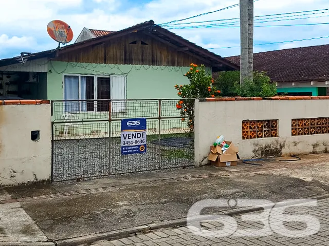 IMÓVEL À VENDA COM AMPLO TERRENO NO BAIRRO IRIRIÚ