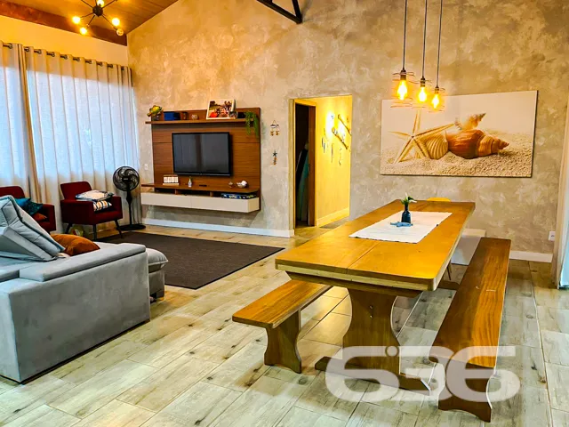 Casa térrea à venda no Balneário de Ervino, em São