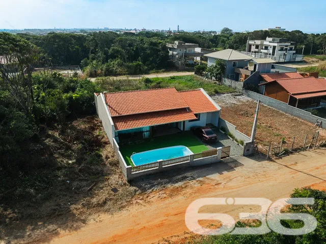Casa térrea à venda no Balneário de Ervino, em São