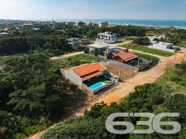 Casa térrea à venda no Balneário de Ervino, em São