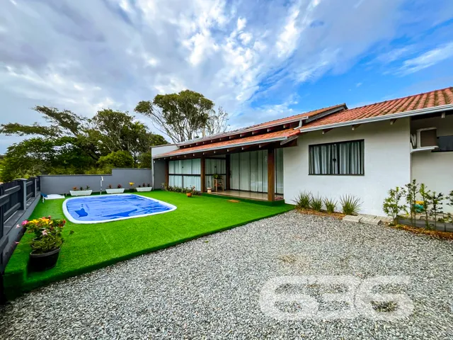 Casa térrea à venda no Balneário de Ervino, em São