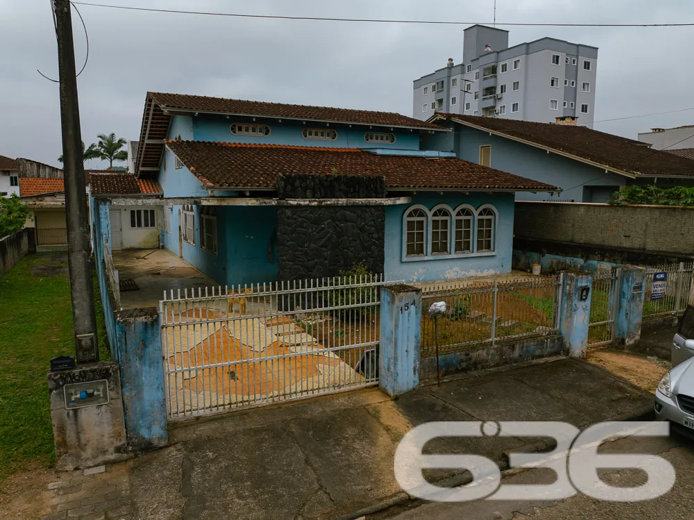Apresentamos esta magnĂfica residĂȘncia padrĂŁo sobr