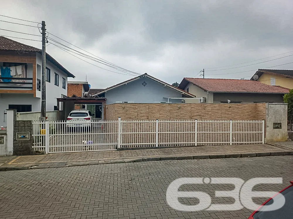 Casa Residencial PadrĂŁo em Joinville, SC
Descubra