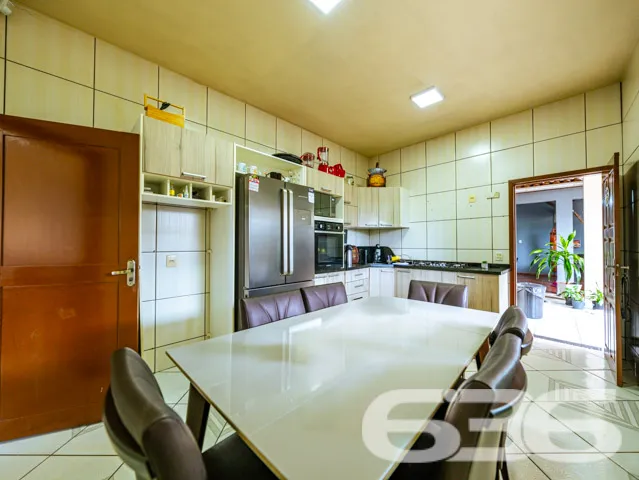 Descubra a residĂȘncia que combina espaço, conforto