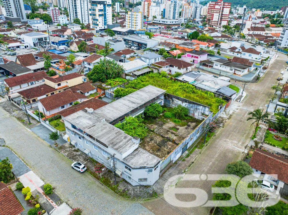 Terreno Comercial e Residencial de Alto Potencial