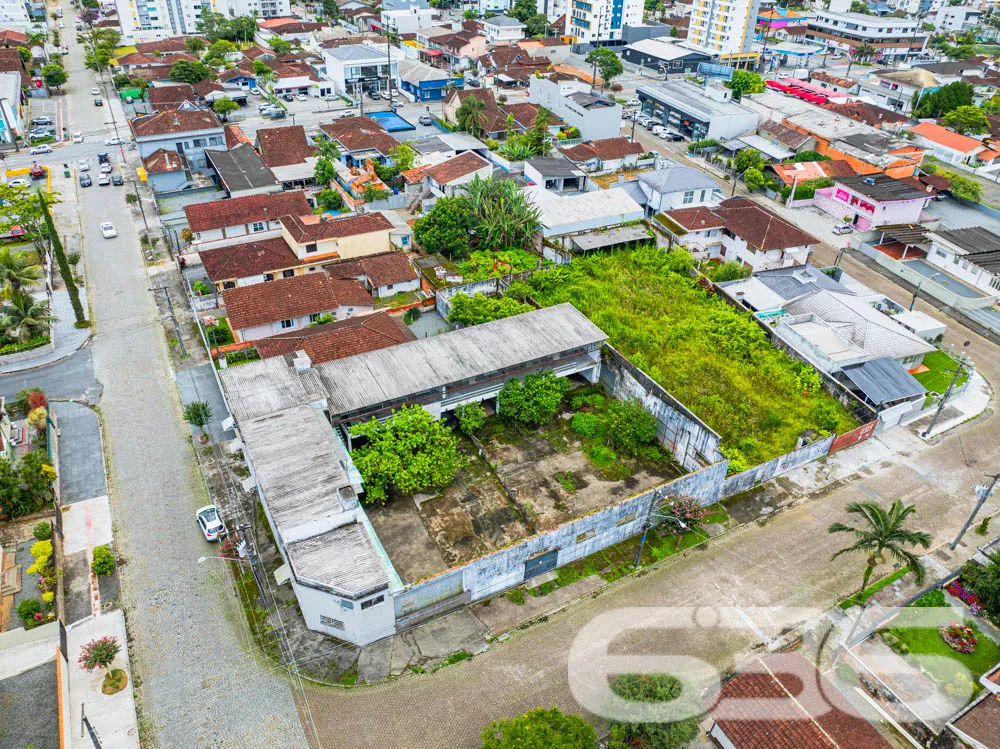 Terreno Comercial e Residencial de Alto Potencial