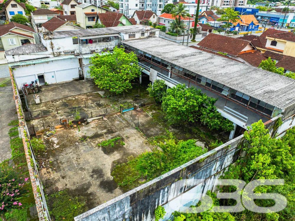 Terreno Comercial e Residencial de Alto Potencial