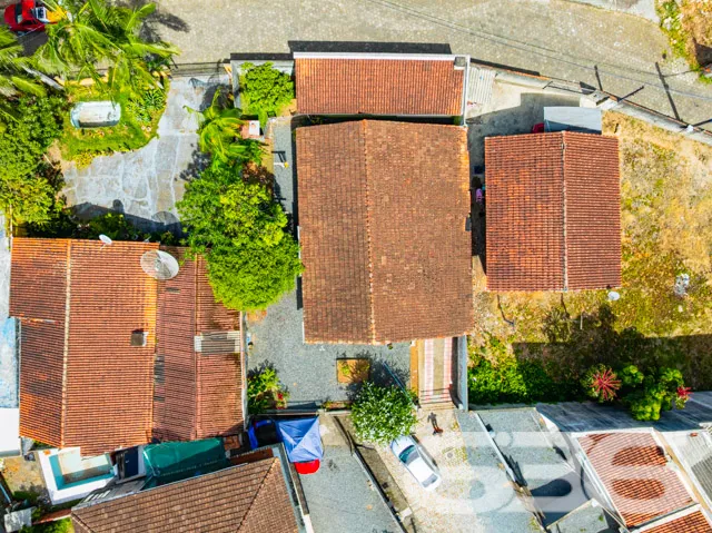 Descubra uma Oportunidade Ănica em Joinville - Res