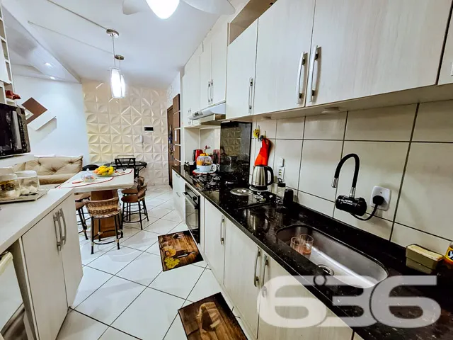 Apartamento localizado no bairro Fátima, estuda pe