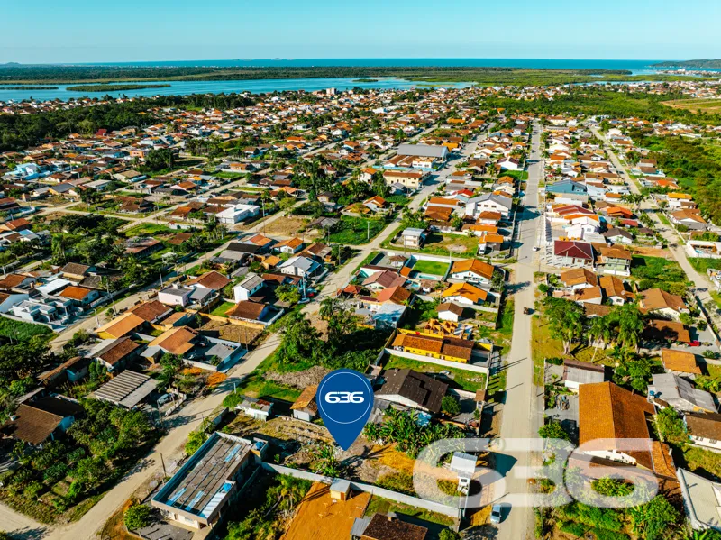 Terreno à venda no bairro Costeira em Balneário Ba