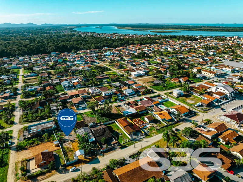 Terreno à venda no bairro Costeira em Balneário Ba