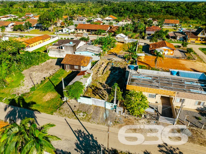 Terreno à venda no bairro Costeira em Balneário Ba
