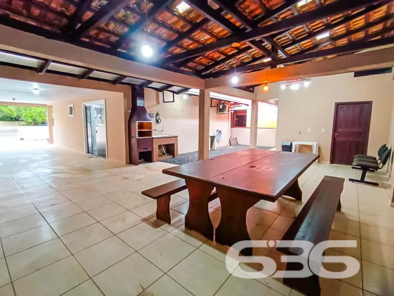 Casa a 750m do Mar, Pronta para Morar – Bairro Ens