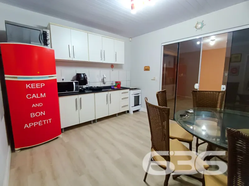 Casa a 750m do Mar, Pronta para Morar – Bairro Ens