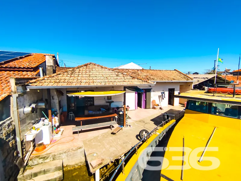Residência à Venda em Balneário Barra do Sul - Um
