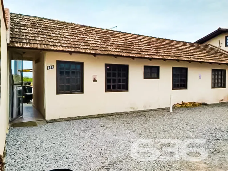 Residência à Venda em Balneário Barra do Sul - Um