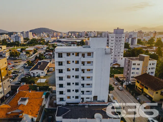 BELĆSSIMO APARTAMENTO COM 3 SUĆTES, NO BAIRRO SAGU